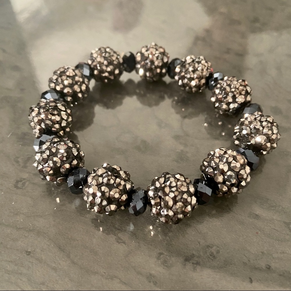 🖤 Metallic Silver & Black Beaded Bracelet 🖤